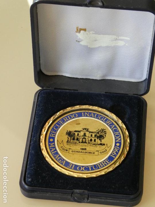 Coleccionismo deportivo: MEDALLA MEDALL&Oacute;N DEPORTES. M&Aacute;LAGA INAUGURACI&Oacute;N CAMPO DE GOLF DEL GUADALHORCE 1988 1990 M&Aacute;LAGA. 100GR