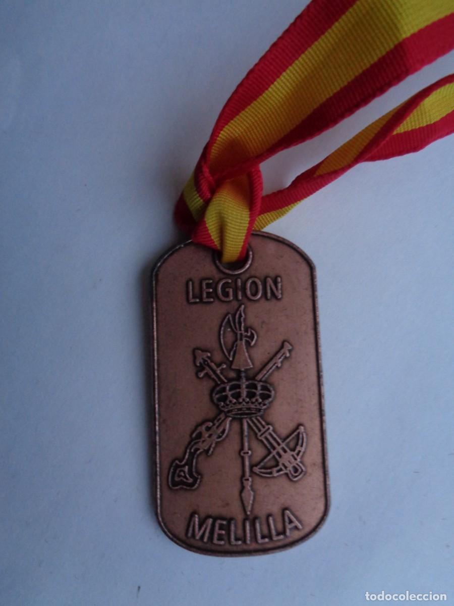 Coleccionismo deportivo: LA LEGION : MEDALLA DE LA V CARRERA AFRICANA , MELILLA