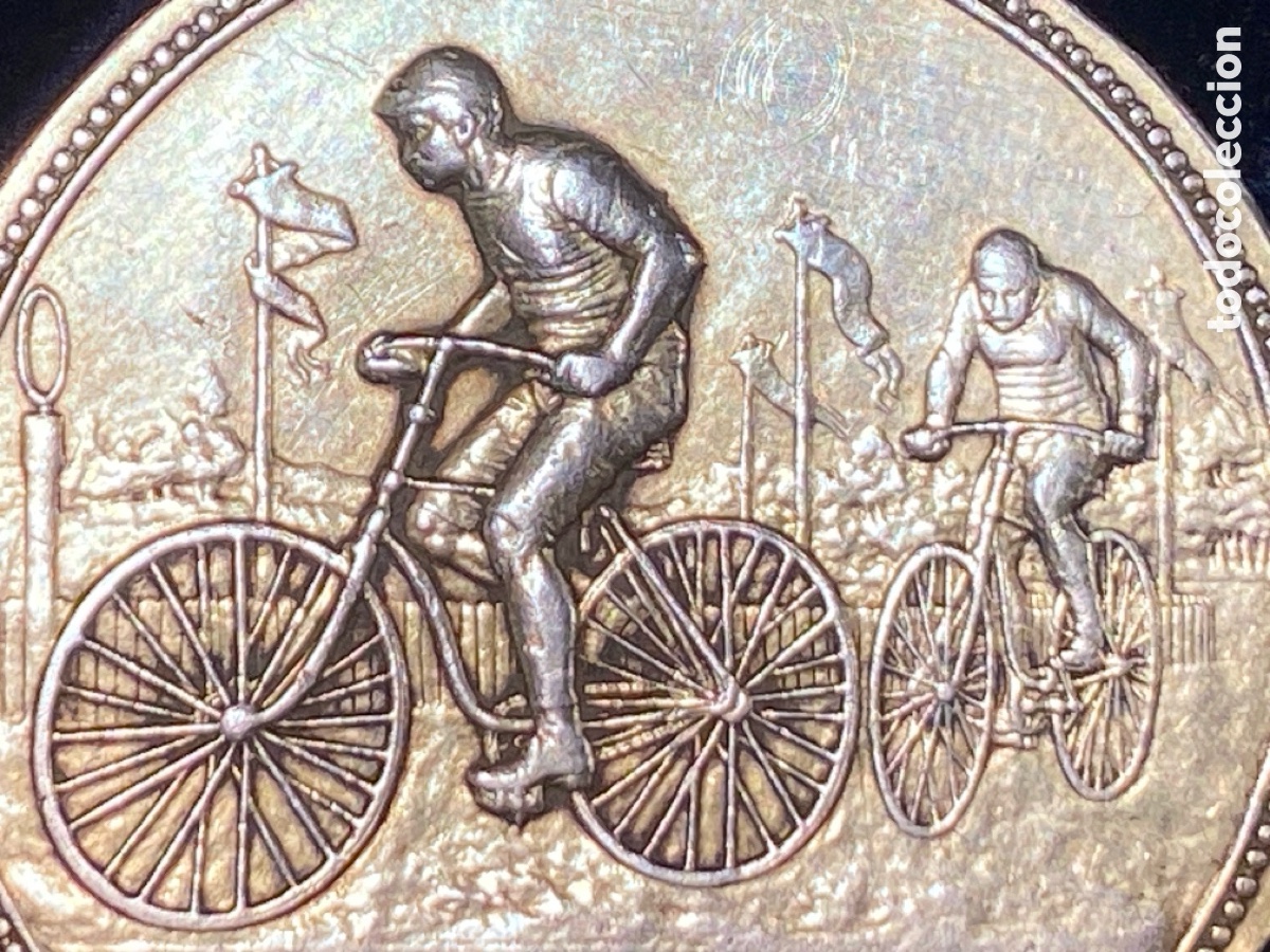 Sports collectibles: m&eacute;daille troph&eacute;e course cycliste France 19e si&egrave;cle Carrera ciclista trofeo plata dorada