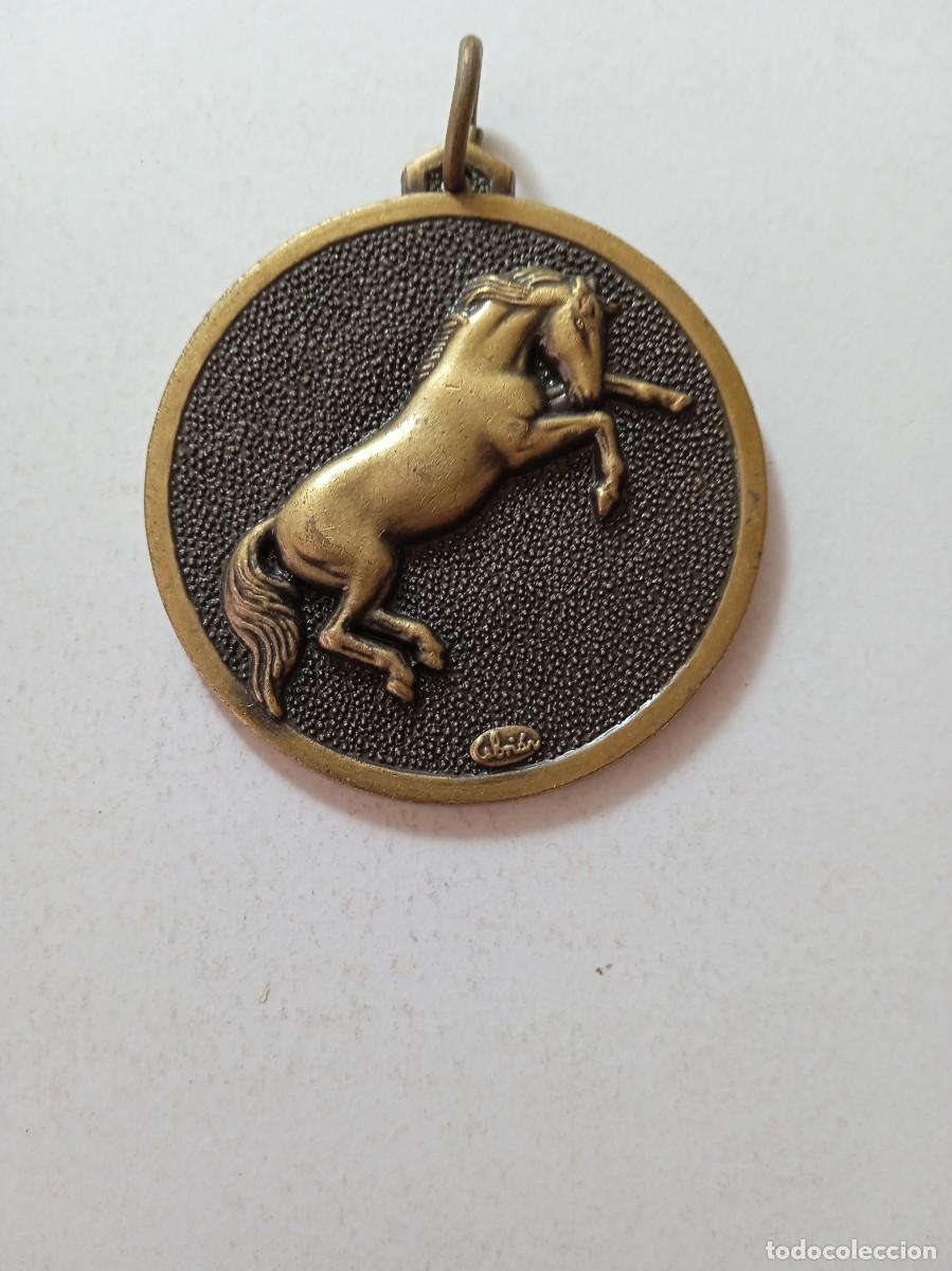 Sports collectibles: MEDALLA BRONCE CEBRI&Aacute;N CABALLO DI&Aacute;METRO 57 mm NUEVA
