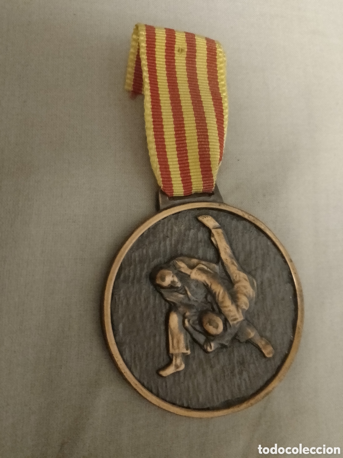 Collectionnisme sportif: MEDALLA DE COBRE DE JUDO LAS FUENTES FIN DE CURSO 1981