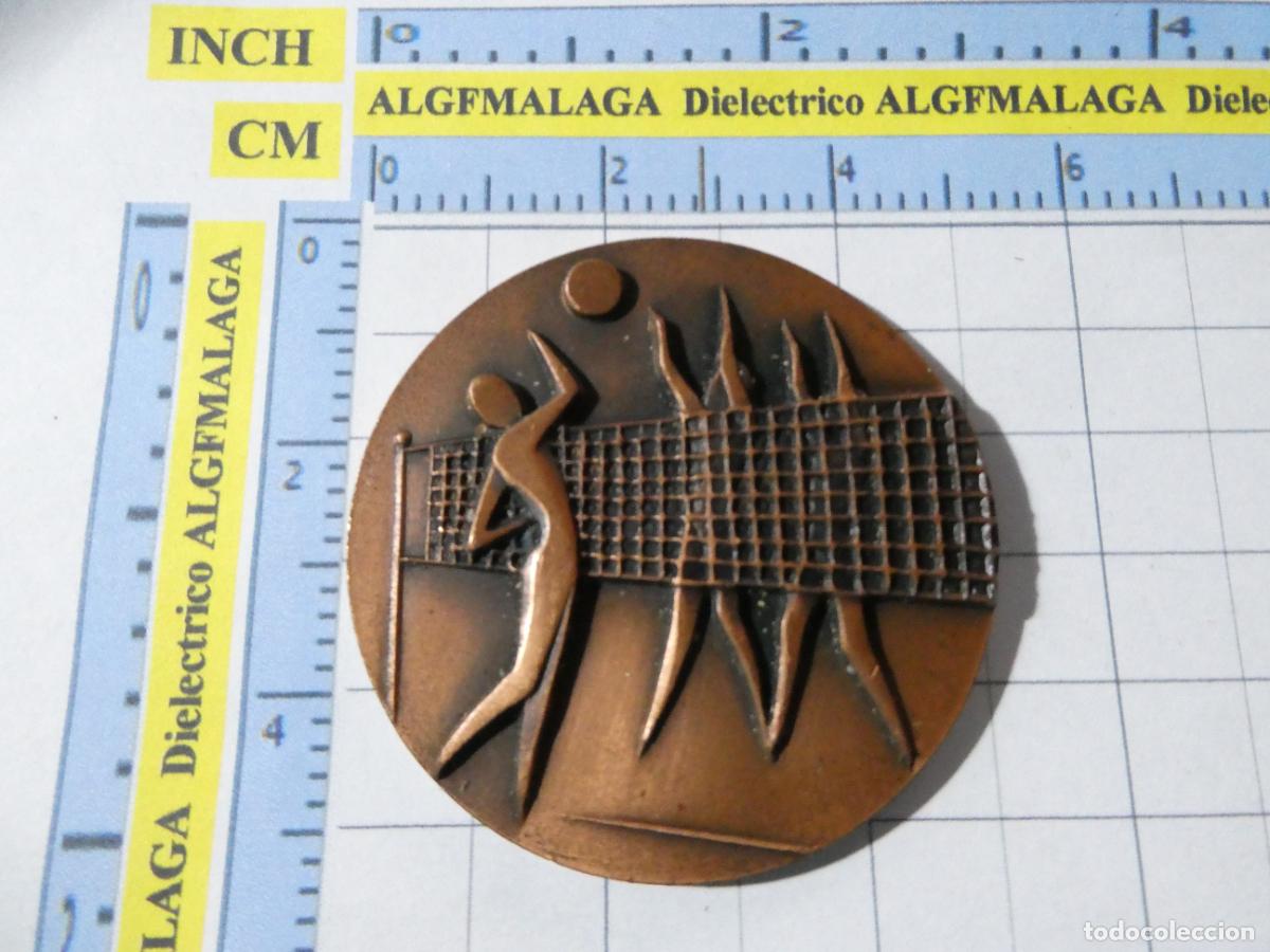 Collectionnisme sportif: MEDALLA MEDALL&Oacute;N DE VOLEIBOL VOLLEBALL VOLLEY. FEVB TROFEO FEDERACION ESPA&Ntilde;OLA. 60GR