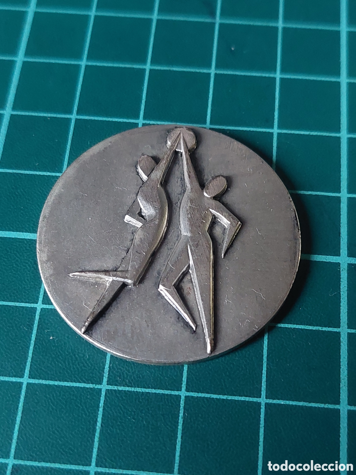 Collectionnisme sportif: LEON BALONCESTO 1982 TROFEO.PRO EUROPEO JUNIOR DRAGO PARIS NIZA ACU&Ntilde;ADORES