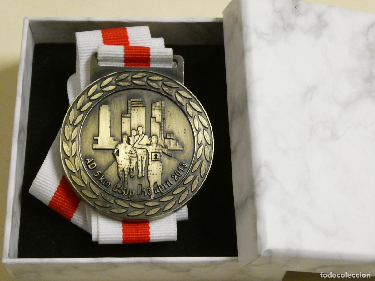 Sammelleidenschaft Sport: MEDALLA MEDALL&Oacute;N DE DEPORTES. ATLETISMO. ABN AMRO MARATHON ROTTERDAM PAISES BAJOS 2013. 50GR