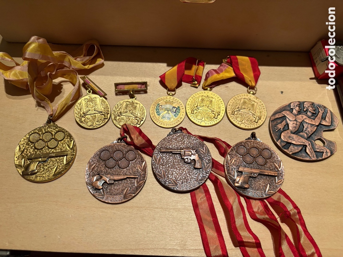 Collectionnisme sportif: Lote de medallas deportivas tem&aacute;tica Tiro Ol&iacute;mpico