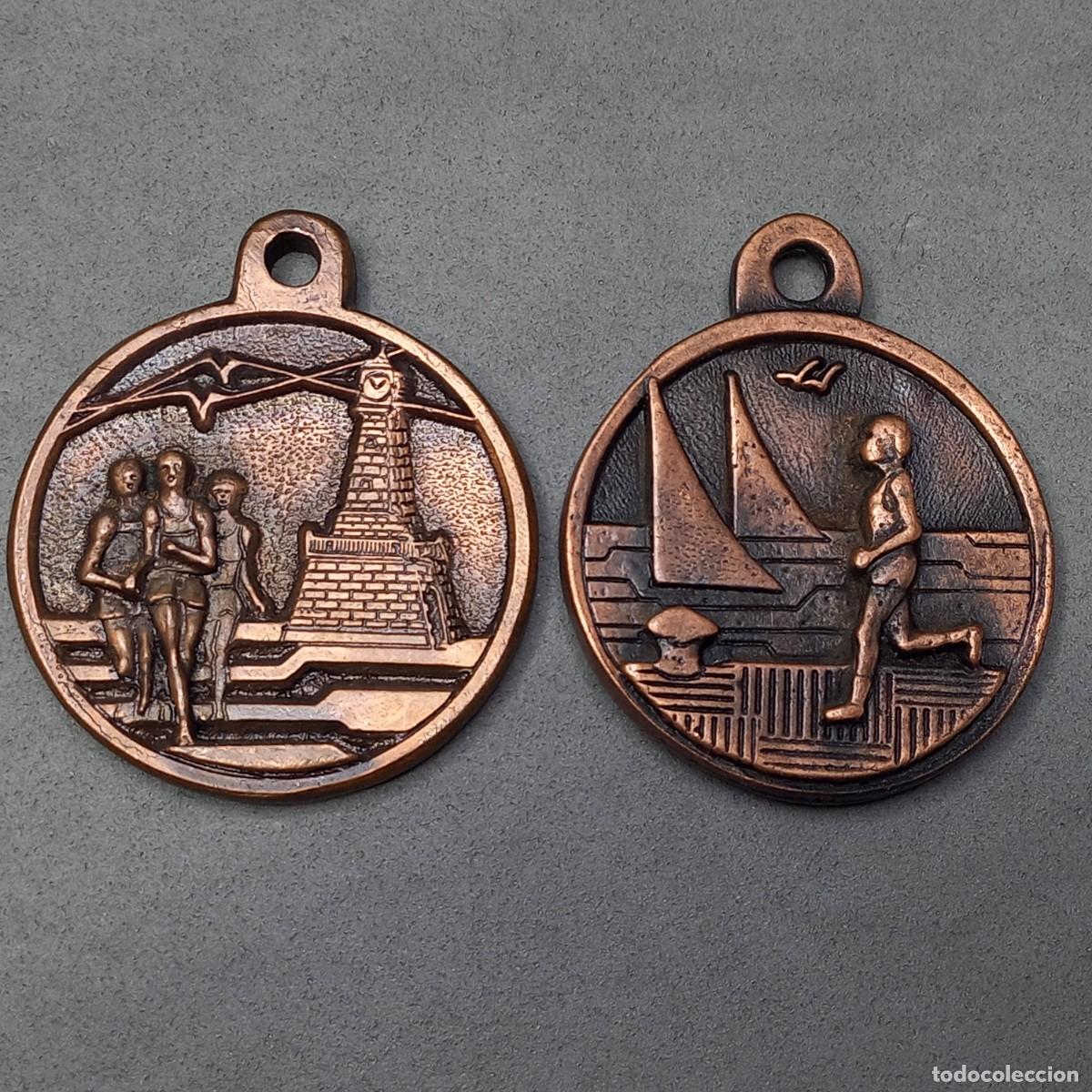 Coleccionismo deportivo: Medallas de la carrera de atletismo del PORT AUT&Ograve;NOM DE BARCELONA (1a y 2a) a&ntilde;os 1984 y 1985