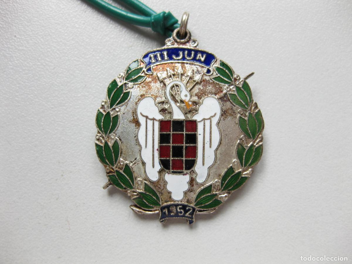 Coleccionismo deportivo: MEDALLA ESMALTADA DEPORTIVA DEL SEU DEL 3 DE JUNIO DE 1952