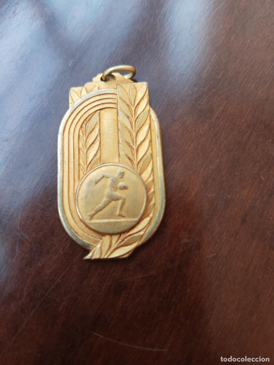 Coleccionismo deportivo: Rugby. Preciosa medalla Primer Equipo. A&ntilde;o 1952.
