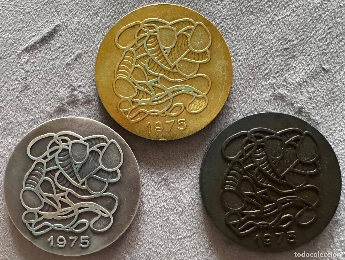 Coleccionismo deportivo: TRES MEDALLAS - CAMPEONATOS DE ESPA&Ntilde;A UNIVERSITARIOS- FEDERACI&Oacute;N ESPA&Ntilde;OLA DEPORTE UNIVERSITARIO 1975