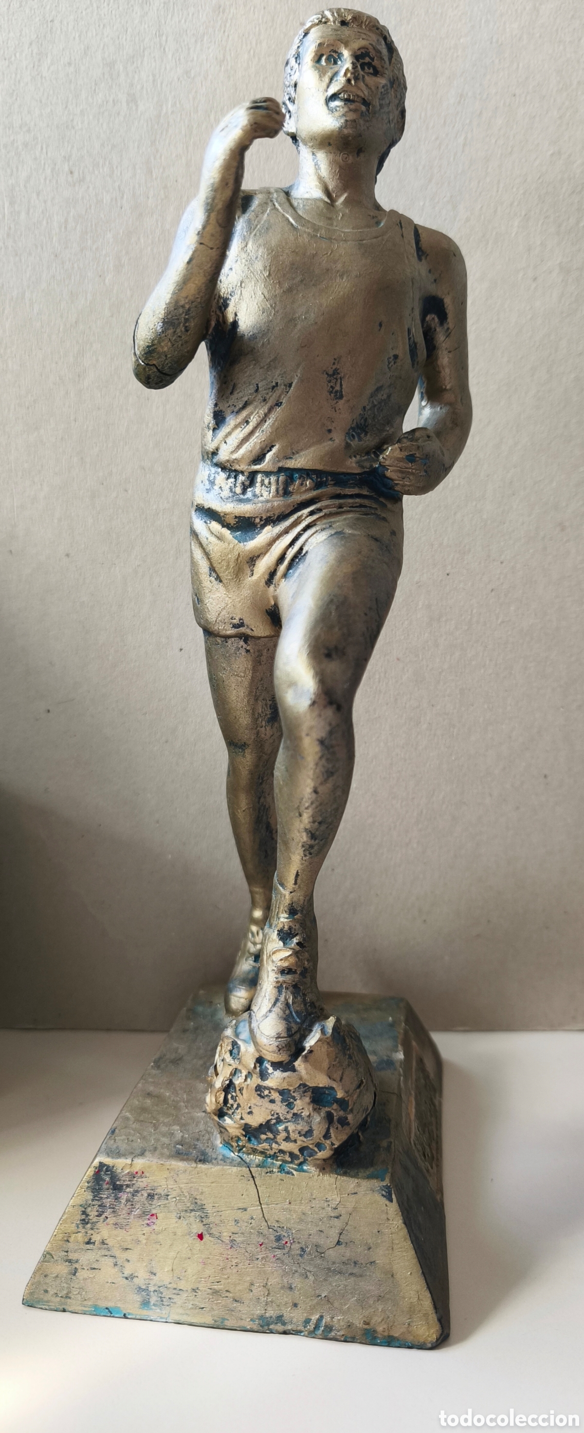 Coleccionismo deportivo: Trofeo atletismo dorado viejo