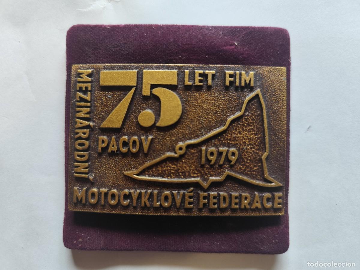 Coleccionismo deportivo: PLACA 75 ANIVERSARIO FEDERACION INTERNACIONAL MOTOCICLISMO ( FIM ) A&Ntilde;O 1979 PACOV CHECOSLOVAQUIA