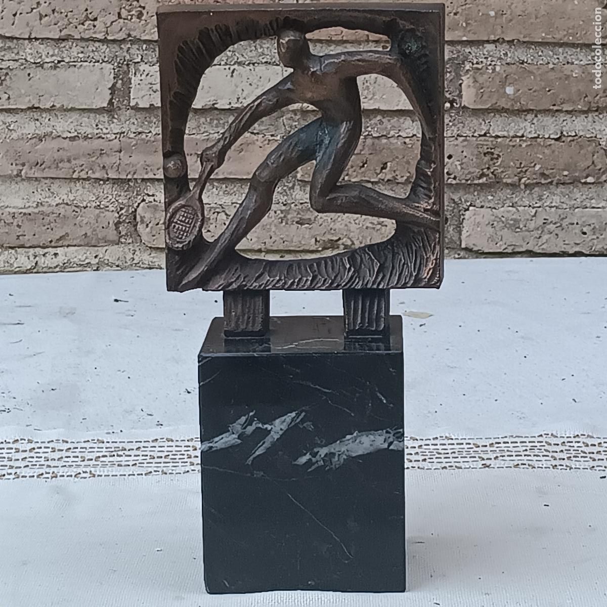 Coleccionismo deportivo: TROFEO DE TENIS - METALICO Y BASE MARMOL.