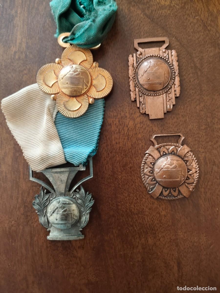 Sports collectibles: 4 medallas estilo Modernista Tenis de mesa. Portugal. Una de ta&ccedil;a Maestro C. Silva 1958.