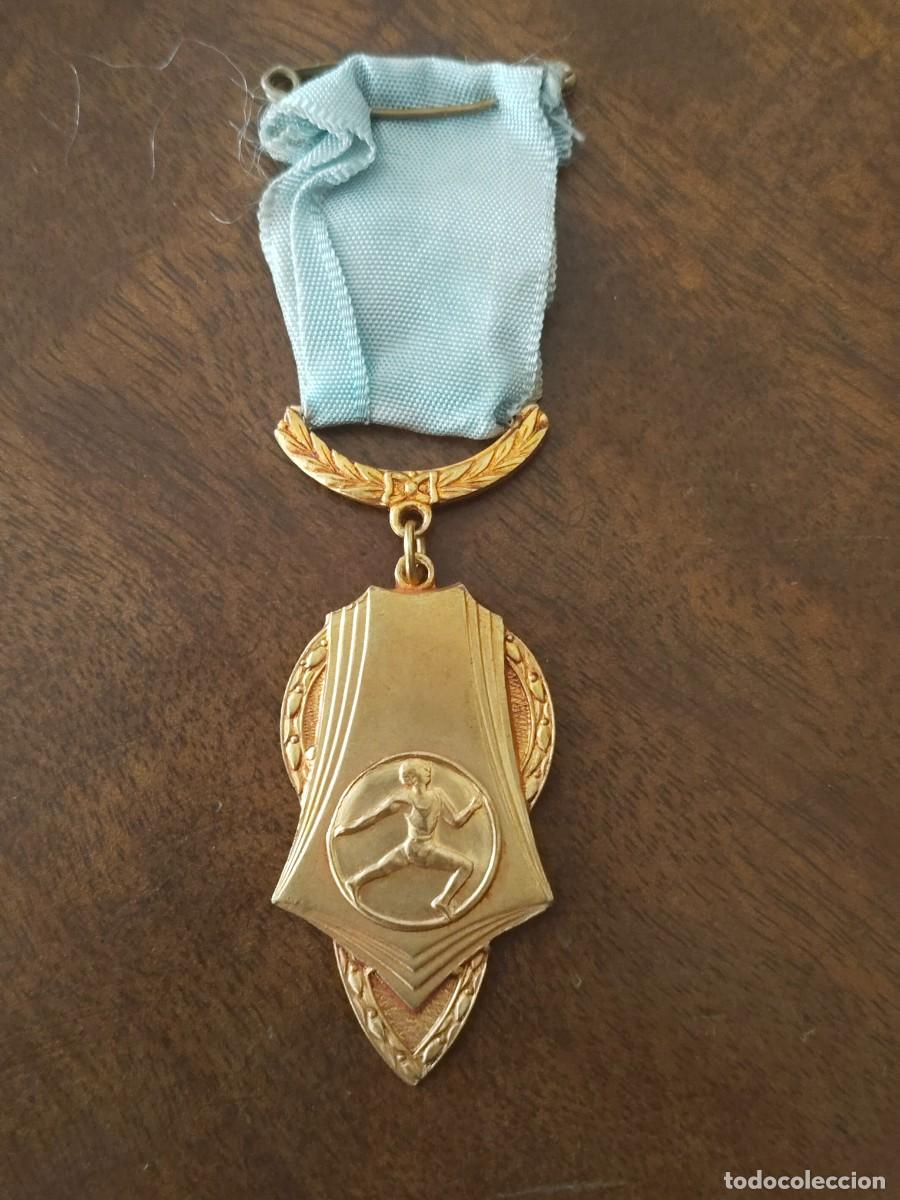 Sammelleidenschaft Sport: Preciosa Medalla estilo Modernista. Atletismo. A&ntilde;o 1946.