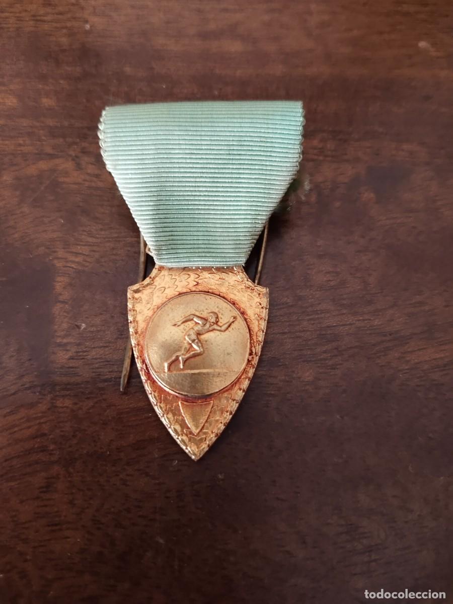 Sammelleidenschaft Sport: Atletismo Portugal 100 metros, 1&deg;. Dise&ntilde;o Modernista. A&ntilde;o 1970.