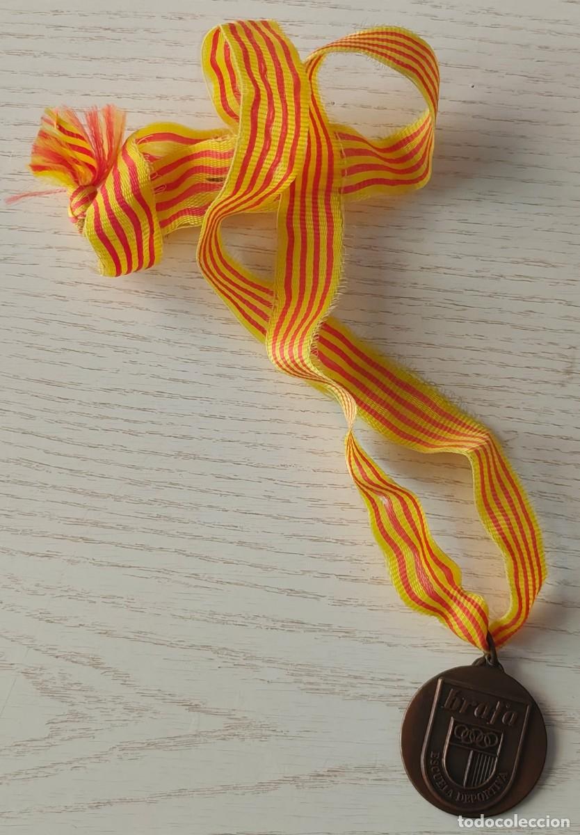 Collezionismo sportivo: MEDALLA MET&Aacute;LICA ESCUELA DEPORTIVA BRAFA (En el reverso: 1&ordm; equipo 1988) &middot; 3,5 Cm. de di&aacute;metro
