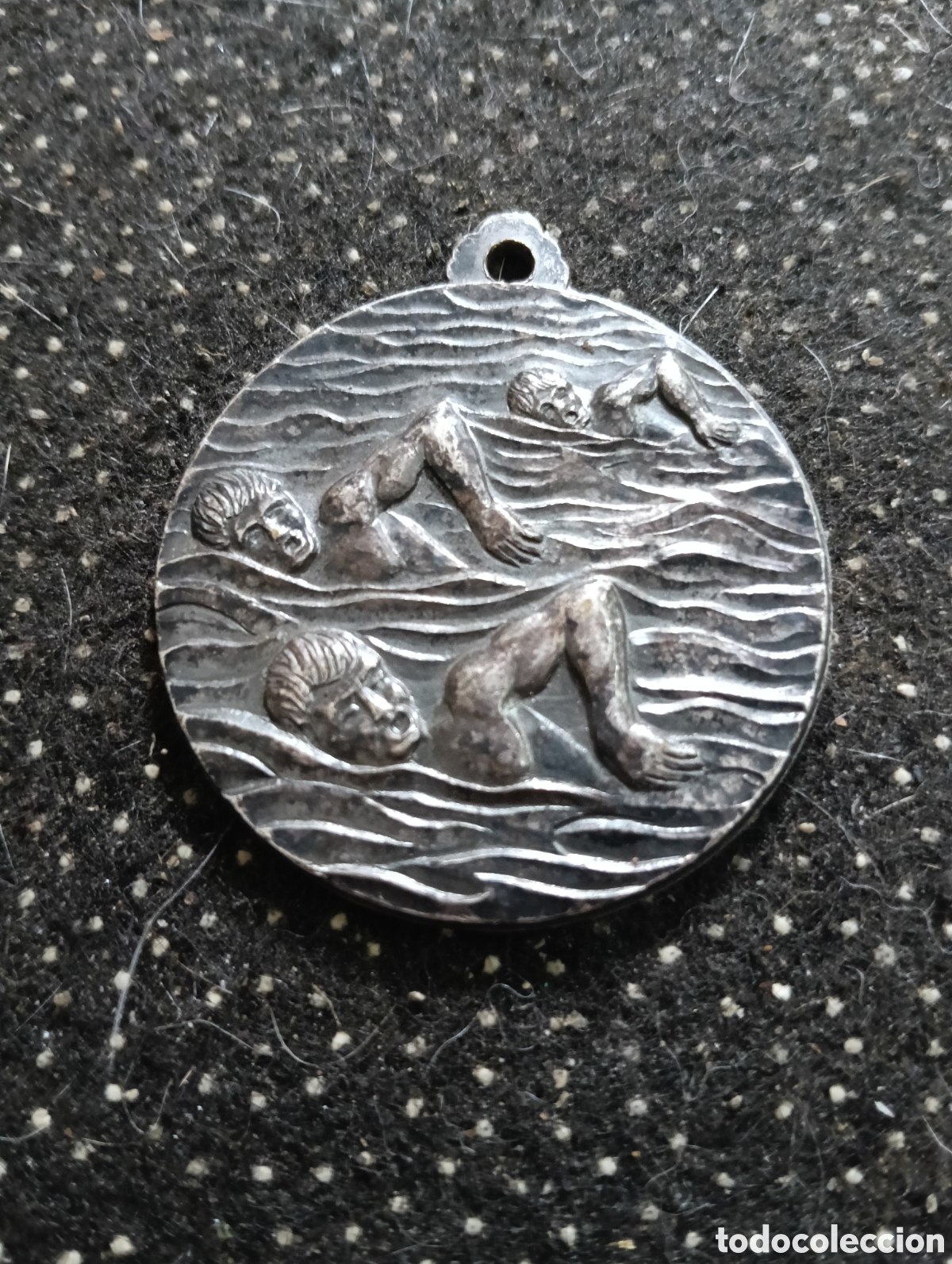 Coleccionismo deportivo: Medalla de nataci&oacute;n de los a&ntilde;os 70 mide 4 cm de di&aacute;metro