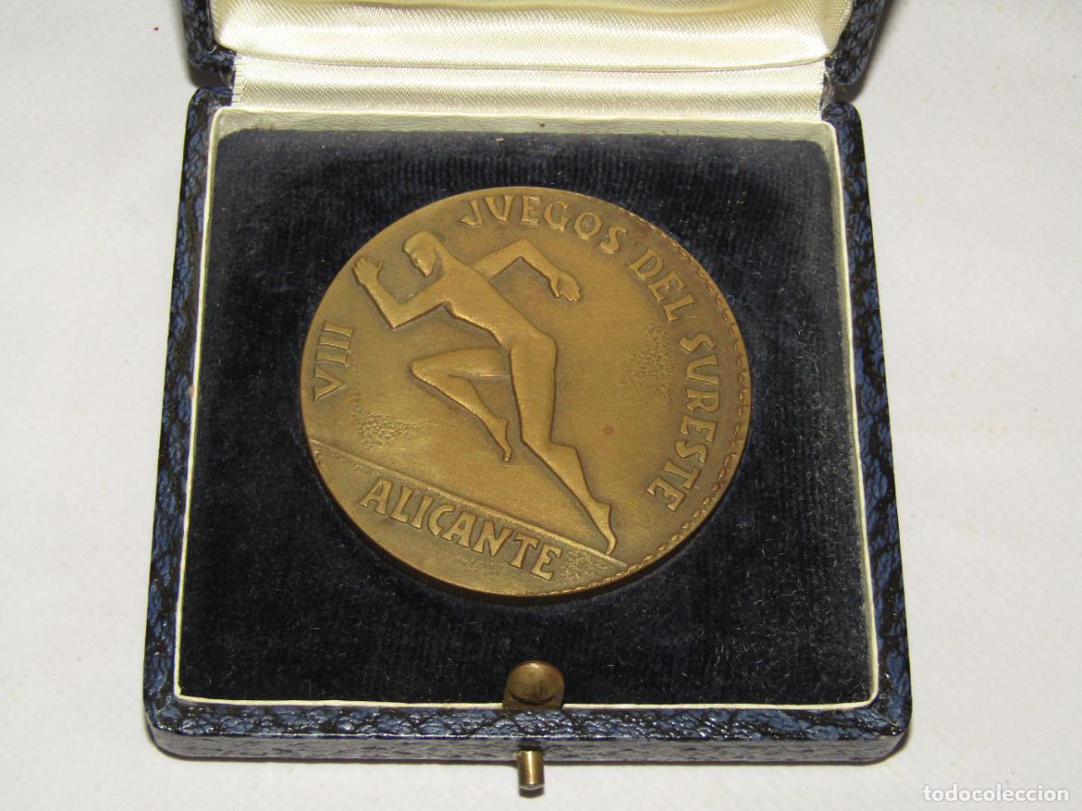 Coleccionismo deportivo: Antigua Medalla de los VIII JUEGOS DEL SURESTE en Alicante del A&ntilde;o 1966