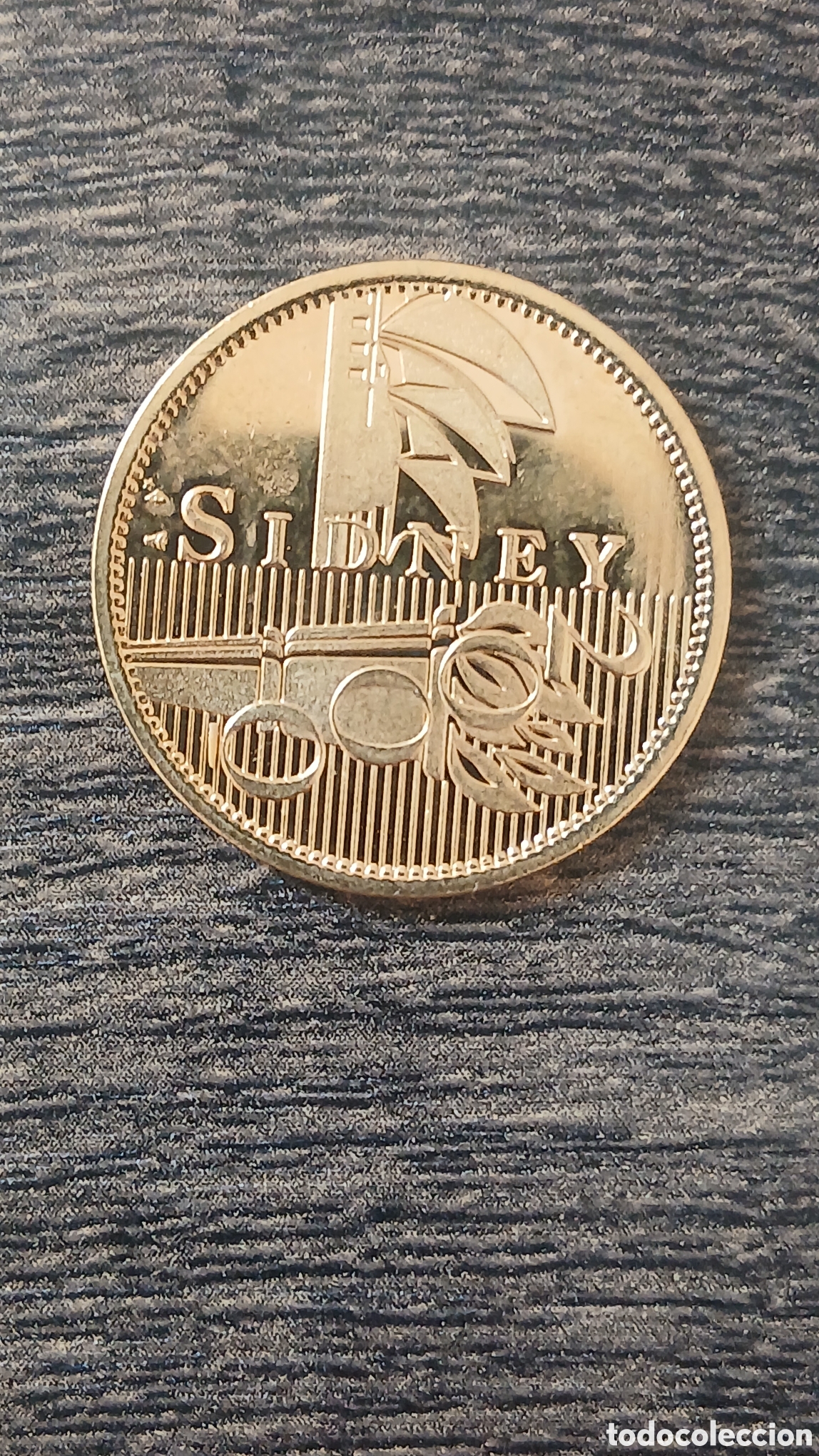 Coleccionismo deportivo: Medalla banado de oro conmemorativa de los XX Juegos Ol&iacute;mpicos de SIDNEY