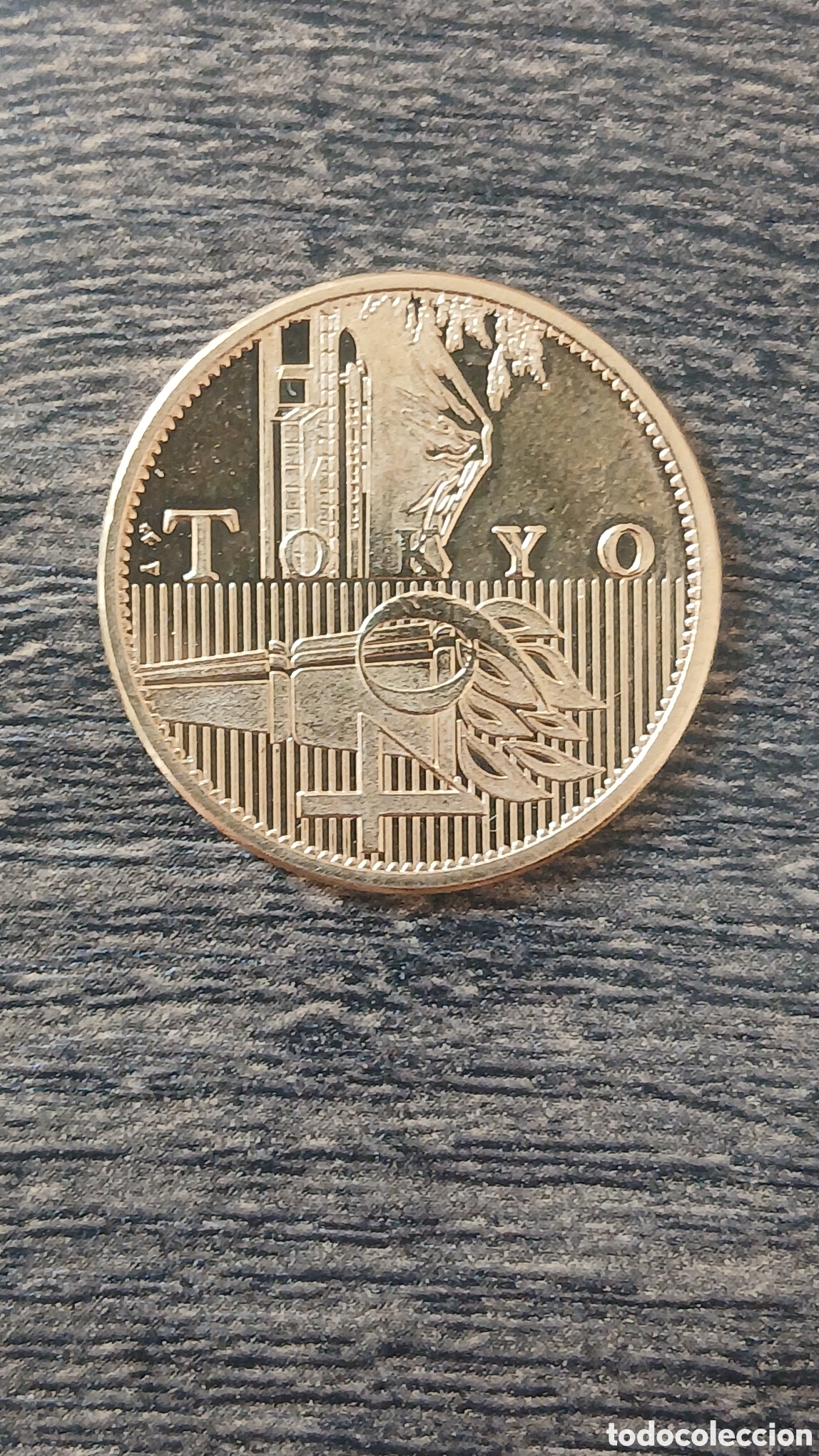 Colecionismo desportivo: Medalla conmemorativa ba&ntilde;ada en oro de los XX Juegos Ol&iacute;mpicos de Tokio 64.