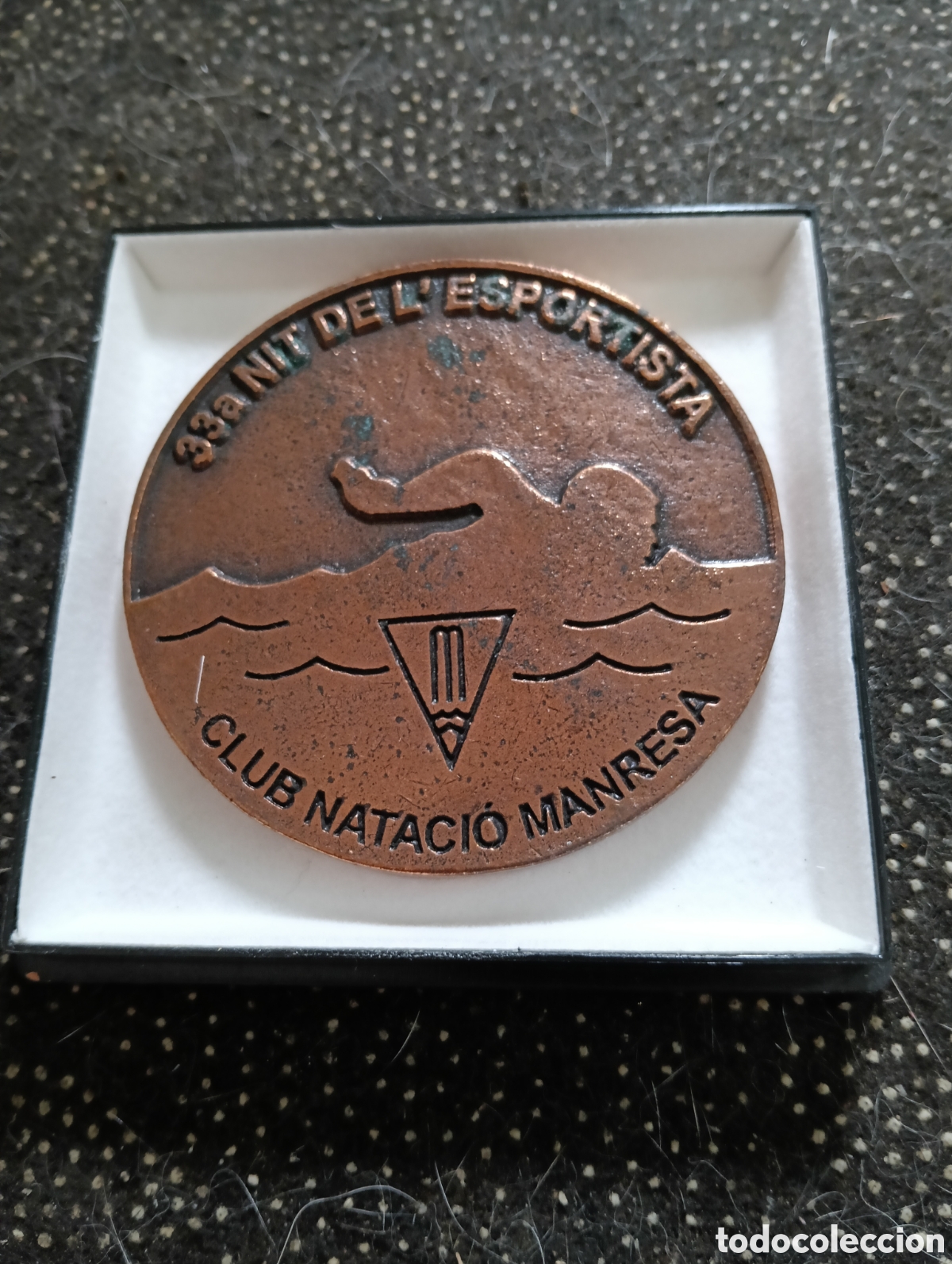 Coleccionismo deportivo: Medalla conmemorativa de bronce de la 33&ordf; Nit de l'Esportista del Club Nataci&oacute; Manresa, mide 7 cm de