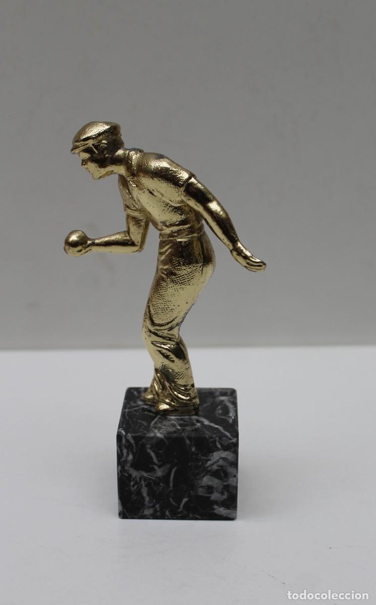 Sports collectibles: TROFEO DE PETANCA- FIGURA DE JUGADOR METALICA