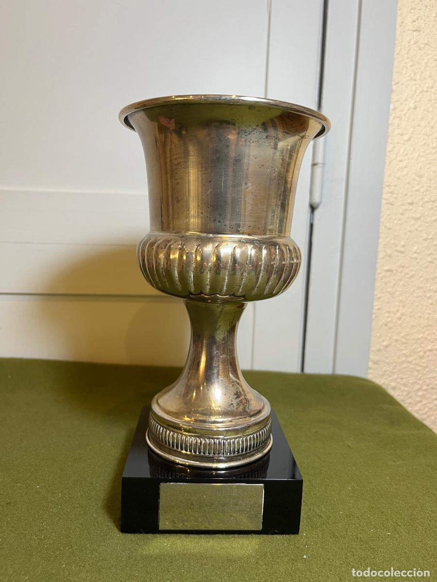 Colecionismo desportivo: Antiguo trofeo de golf UNICEF Club Golf Aig&uuml;esverds Reus 1993 &ndash; Badia Tarragona &ndash; Copa met&aacute;lica &ndash; 22