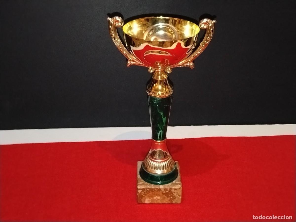 Colecionismo desportivo: COPA DE TROFEO DEPORTIVO COLOR PLATA Y DORADOS Y VERDE BRILLANTE