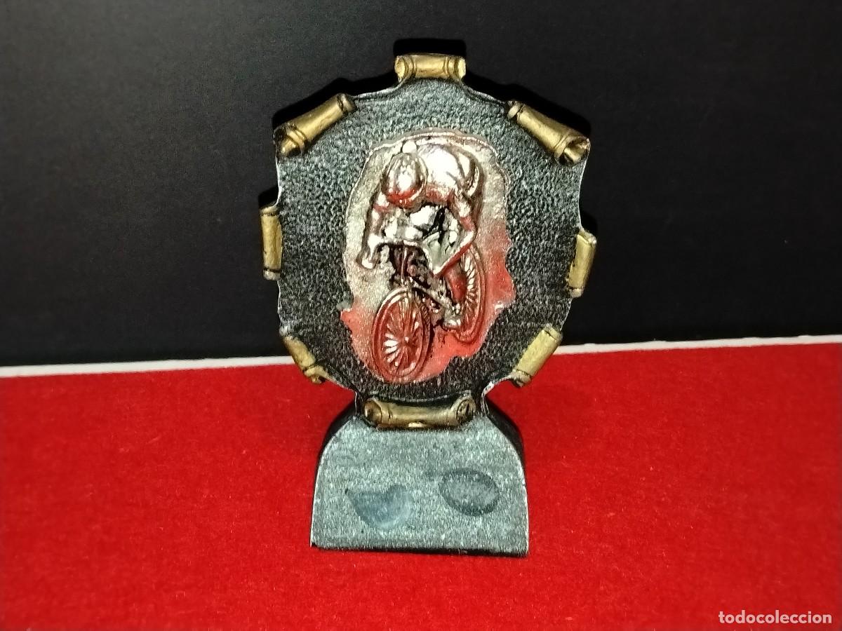 Colecionismo desportivo: COLECCI&Oacute;N DE TROFEOS DEPORTIVOS