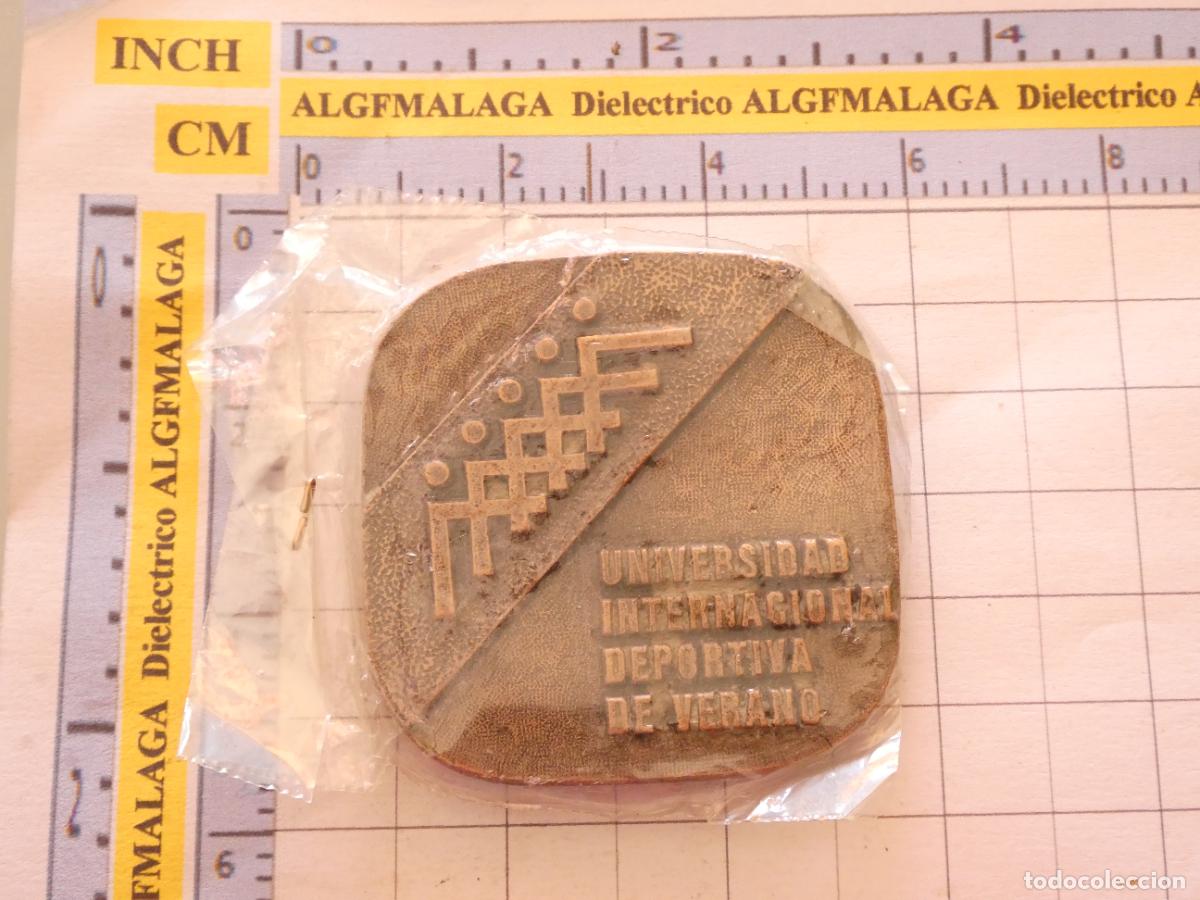 Coleccionismo deportivo: MEDALLA MEDALL&Oacute;N DE DEPORTES. UNIVERSIDAD INTERNACIONAL DEPORTIVA DE VERANO. JUNTA ANDALUCIA 60GR