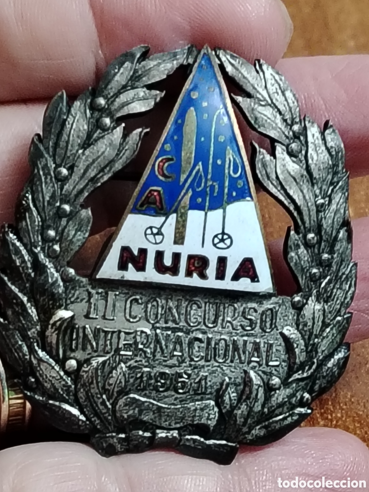 Collezionismo sportivo: Insignia Club Alpino Nuria a&ntilde;o 1951