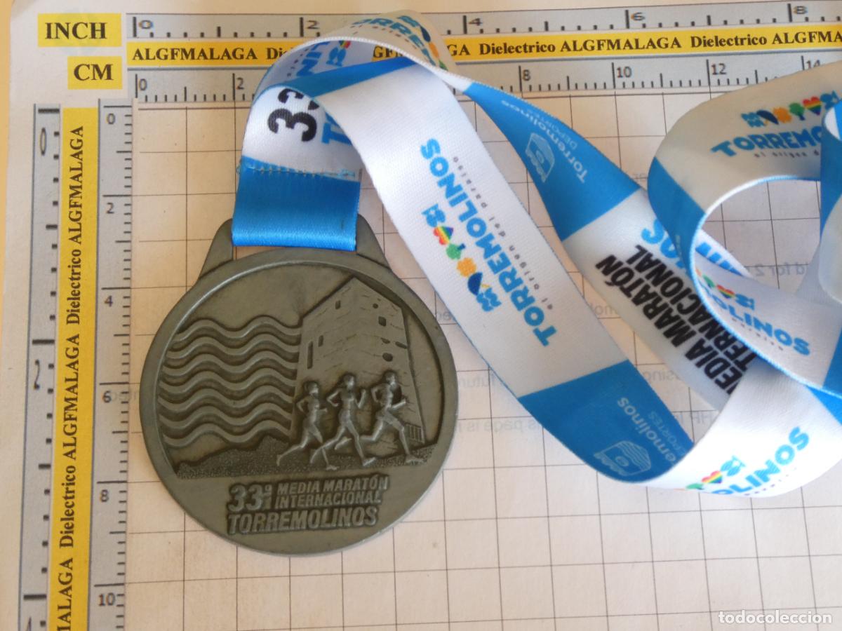 Collectionnisme sportif: MEDALLA DE ATLETISMO. 1/2 MARAT&Oacute;N MARATHON 33 TORREMOLINOS M&Aacute;LAGA. 60GR