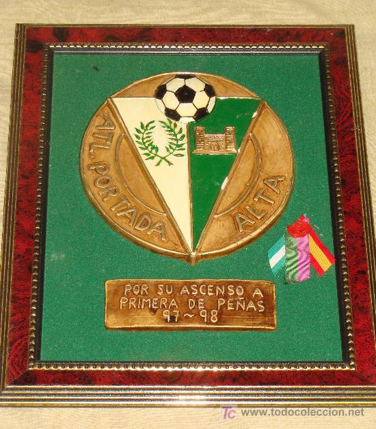 Sammelleidenschaft Sport: GRAN CUADRO DE F&Uacute;TBOL. ESCUDO DEL ATL&Eacute;TICO PORTADA ALTA. 1997 1998. M&Aacute;LAGA.