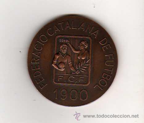 Sports collectibles: MEDALLA CONMEMORATIVA DEL 75 ANIVERSARIO DE LA FEDERACIO CATALANA DE FUTBOL 1900 - 1975, EN RELIEVE