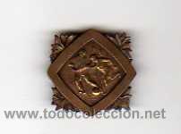 Collectionnisme sportif: MEDALLA INSIGNIA DE FUTBOL EN RELIEVE