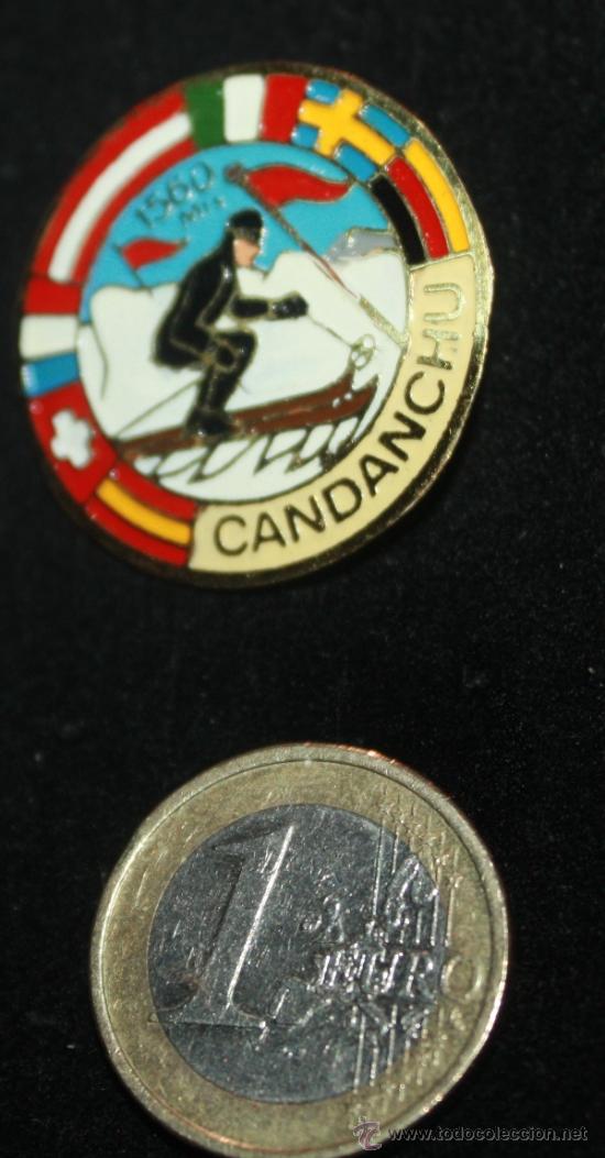 Coleccionismo deportivo: BONITA INSIGNIA DEPORTIVA DE ESQUI ESQUIAR DE LA ESTACION DE CANDANCHU A&Ntilde;OS 60