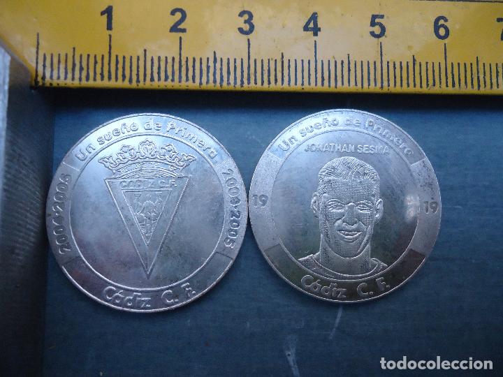 Sammelleidenschaft Sport: moneda 2004 ascenso plata conmemorativa escudo cadiz club de futbol y jugador jonathan sesma
