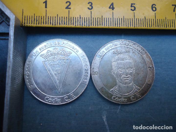 Sammelleidenschaft Sport: moneda 2004 ascenso plata conmemorativa escudo cadiz club de futbol y jugador de gomar