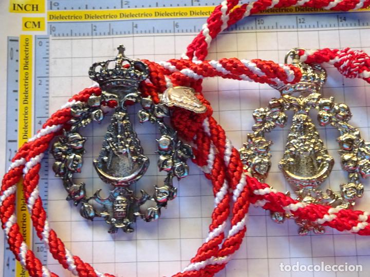 Coleccionismo deportivo: 2 MEDALLAS MEDALLONES RELIGIOSOS DISTINTOS. HERMANDAD DEL ROC&Iacute;O DE GRANADA. 130GR