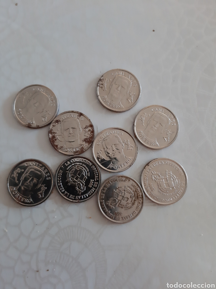 Coleccionismo deportivo: CA&Ntilde;IZARES MEDALLA SELECCI&Oacute;N ESPA&Ntilde;OLA A&Ntilde;O 2000 FUTBOL 9 MEDALLAS