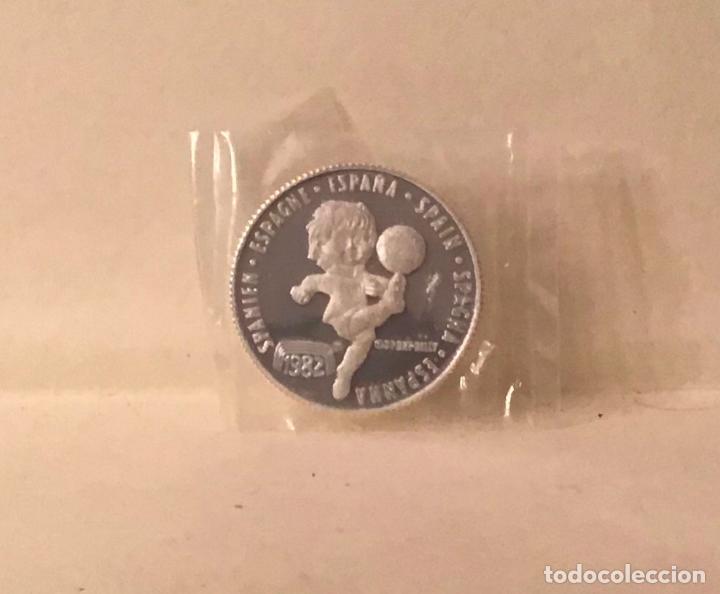 Coleccionismo deportivo: ESPA&Ntilde;A 1982, PLATA - Foto 2