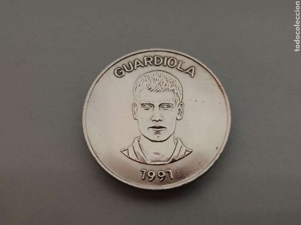 Coleccionismo deportivo: MONEDA PLATA PEP GUARDIOLA 1991