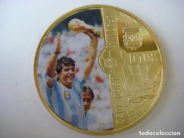 Coleccionismo deportivo: MONEDA MEDALLA DE MARADONA