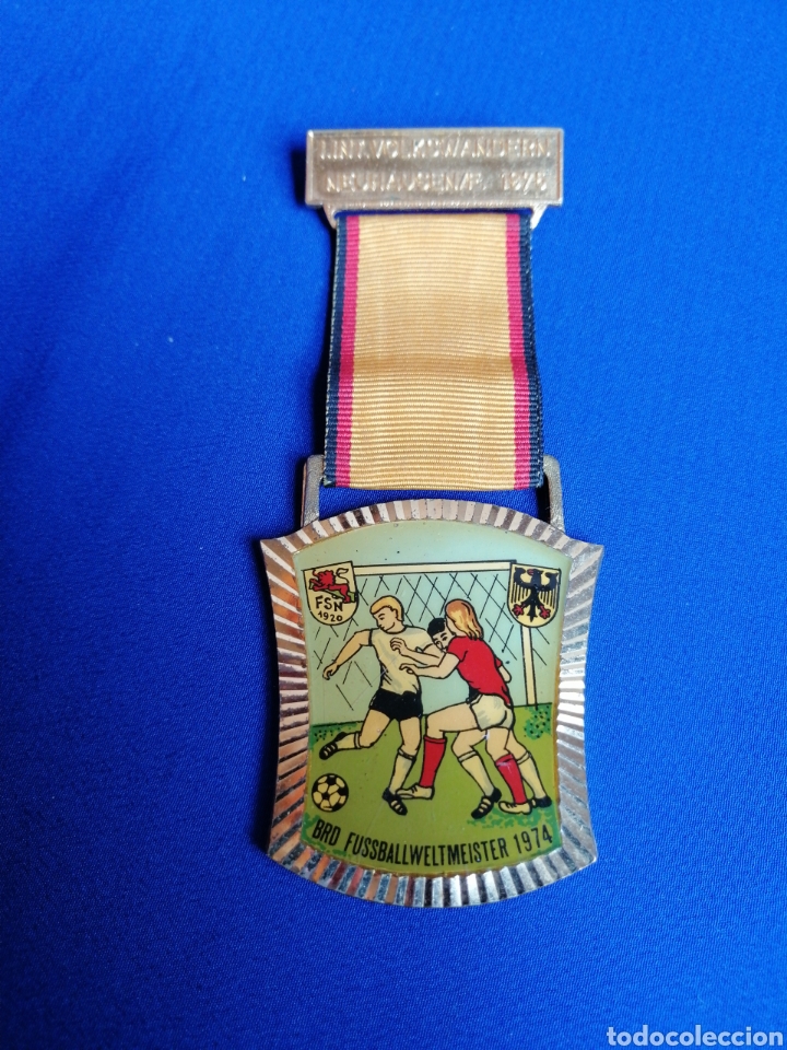 Coleccionismo deportivo: MEDALLA FUTBOL FUSSBALLWELTMEISTER 1974