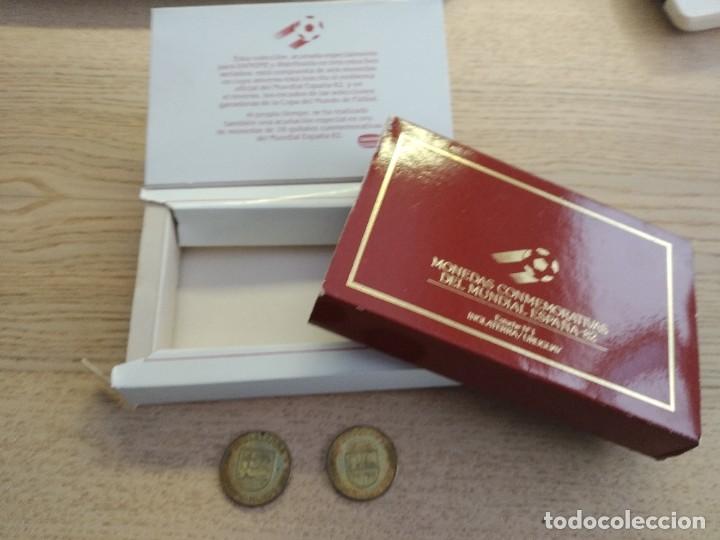Coleccionismo deportivo: Monedas conmemorativas del mundial Espa&ntilde;a 82. Danone. Estuche n1 Inglaterra Uruguay
