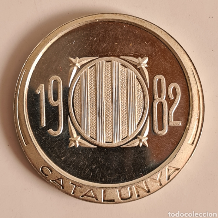 Coleccionismo deportivo: Medalla de Plata Mundials F&uacute;tbol Espa&ntilde;a 1982 Catalunya - Firmada J. Ramisa Escudo Generalitat Moneda