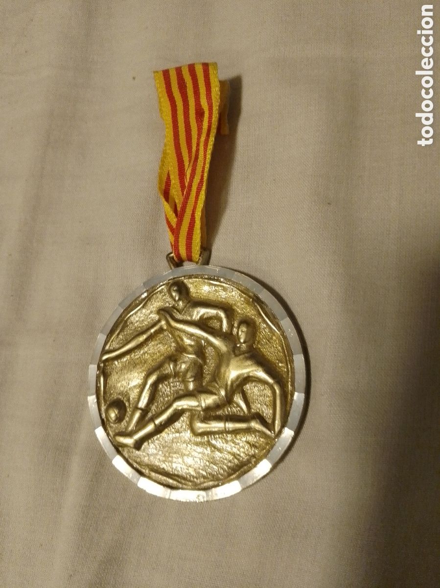 Colecionismo desportivo: MEDALLA DE ORO F&Uacute;TBOL ANTIGUA