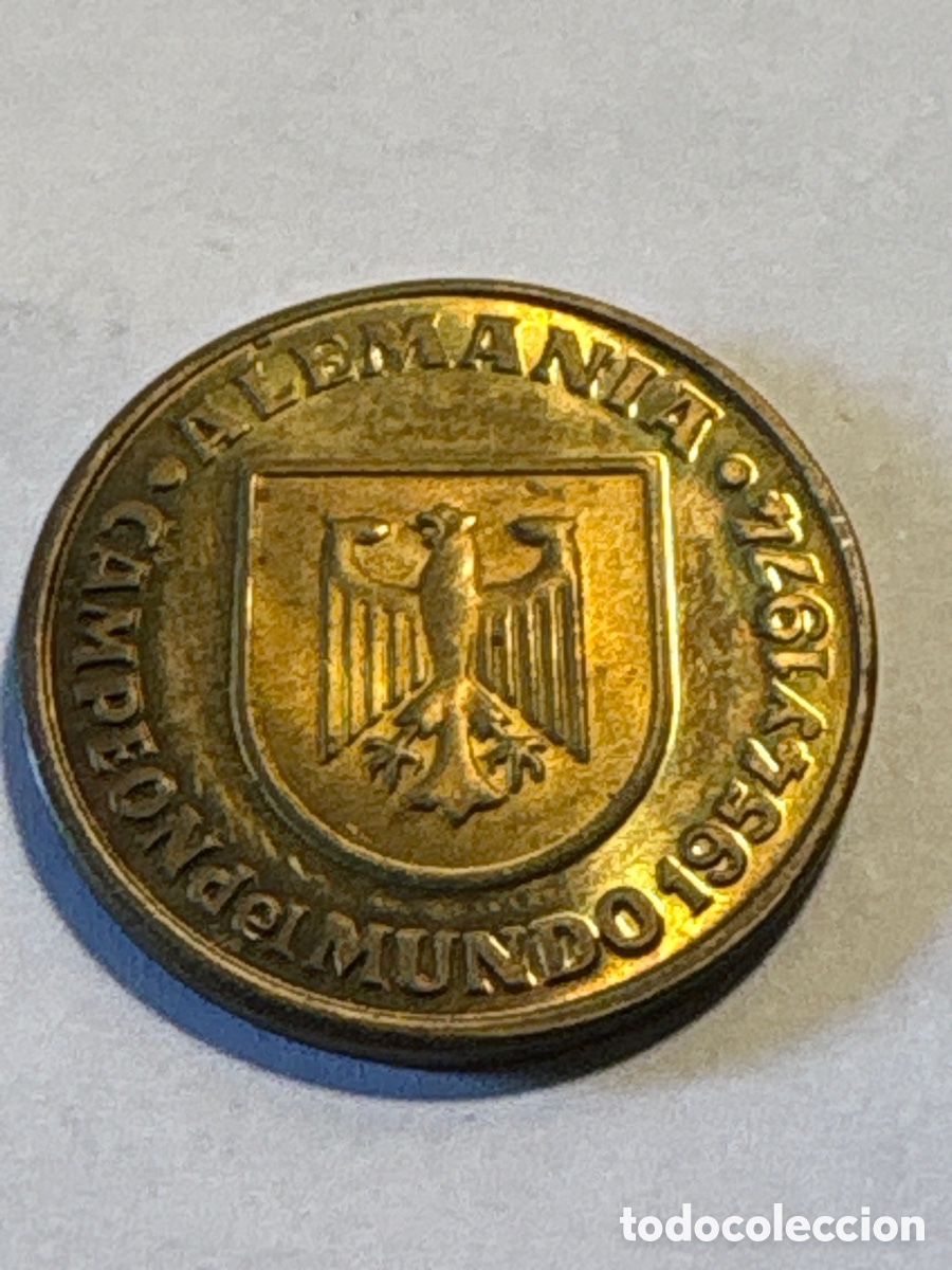 Collectionnisme sportif: Moneda de futbol del Campeonato del mundo Espa&ntilde;a 1982 - Campeona del mundo Alemania 1954 y 1974