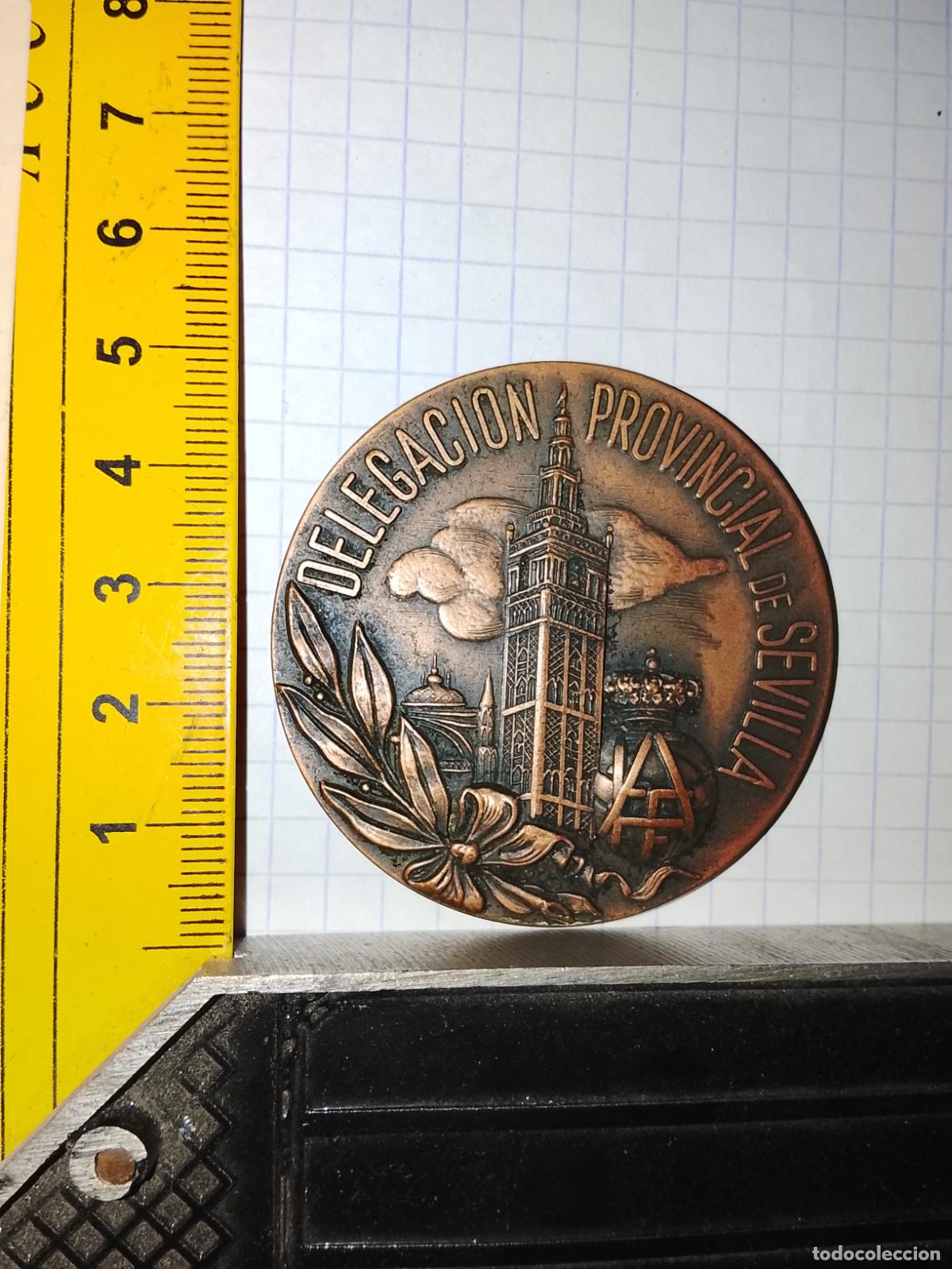 Sammelleidenschaft Sport: GRAN MEDALLA II OLIMPIADA DE FUTBOL JUVENIL J. MURIEL 1978 DELEGACION PROVINCIAL DE SEVILLA