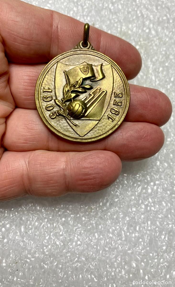Coleccionismo deportivo: 3231.MEDALLA CONMEMORATIVA DE LAS BODAS DE ORO DEL SEVILLA F&Uacute;TBOL CLUB (1905-1955)